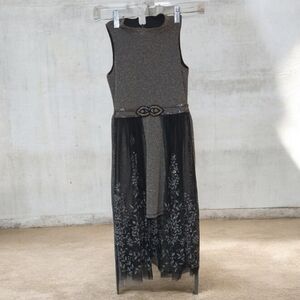 Long Lenght Usbelievably Gorgeus Dress Size 8 For A Gril Nwot.